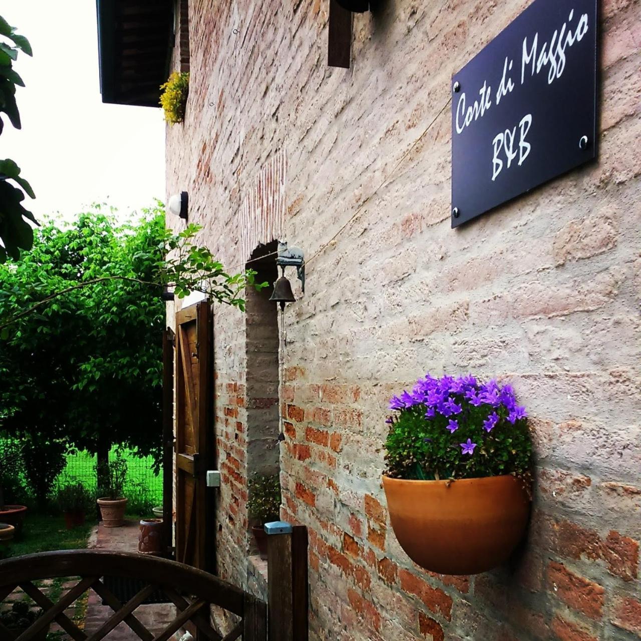 Corte Di Maggio Bed & Breakfast *